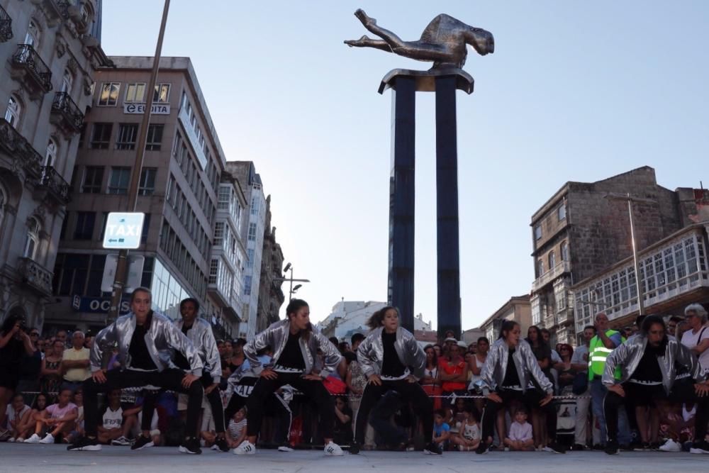 Vikul pone en pie de danza a Vigo