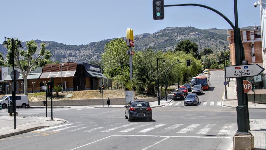 Alcoy reorganizará el tráfico en el acceso norte para evitar accidentes y facilitar la circulación