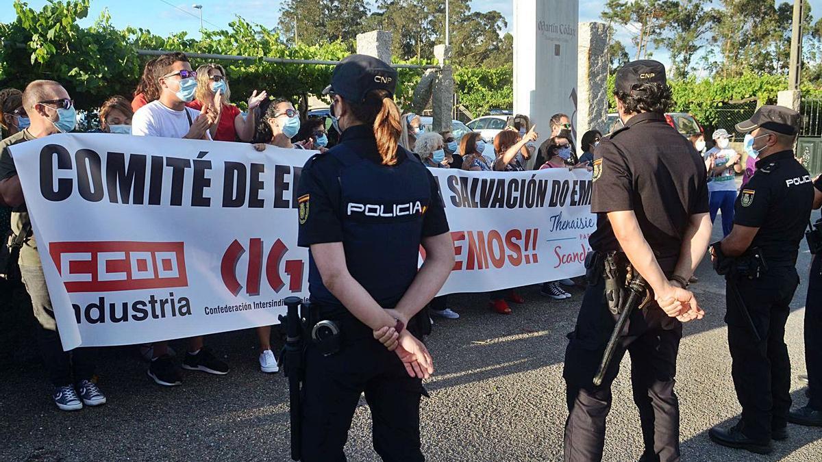 Manifestación, en la campaña electoral del pasado verano, por la continuidad de la empresa. 