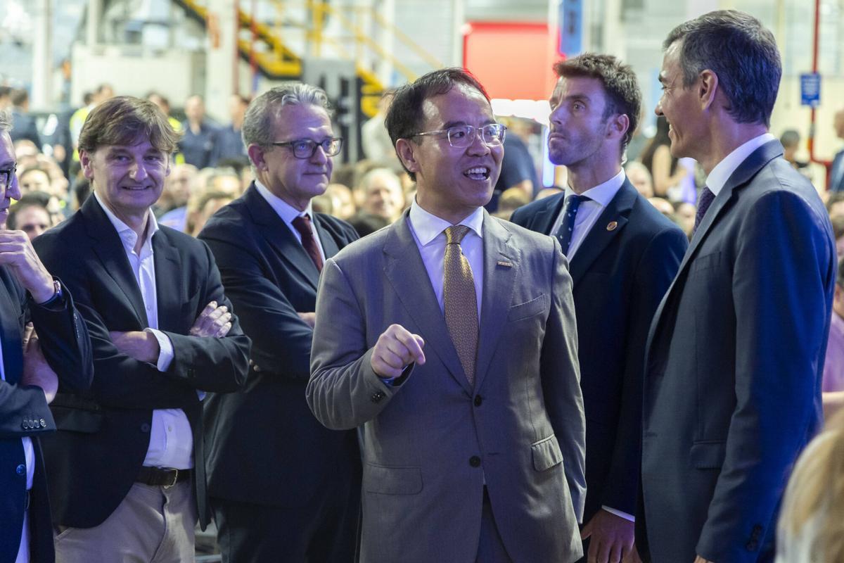Almussafes. VLC. Presentacion del acuerdo entre Ford y Geely para compartir la propiedad de la factoria de Almussafes y producir cinco modelos en 2028. Alex Nan, vicepresidente de Geely