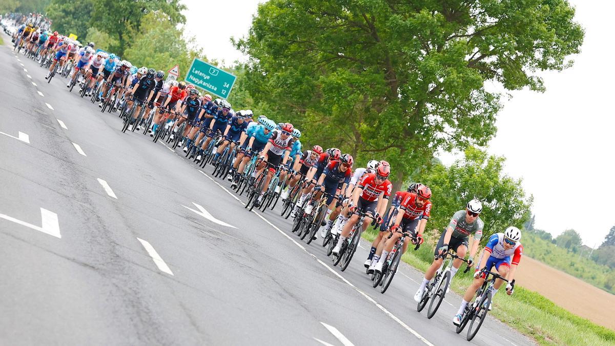 Jan Tratnik, gregario de Landa y Pello Bilbao, abandona el Giro