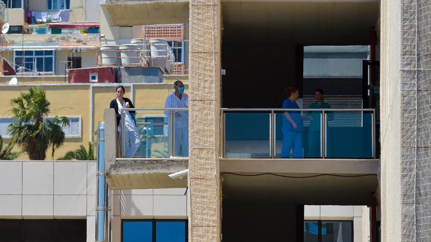 Canarias registra 20 contagios en sanitarios desde el 11 de mayo