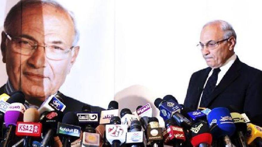 Shafiq dice estar seguro de su victoria en Egipto pero esperará los resultados