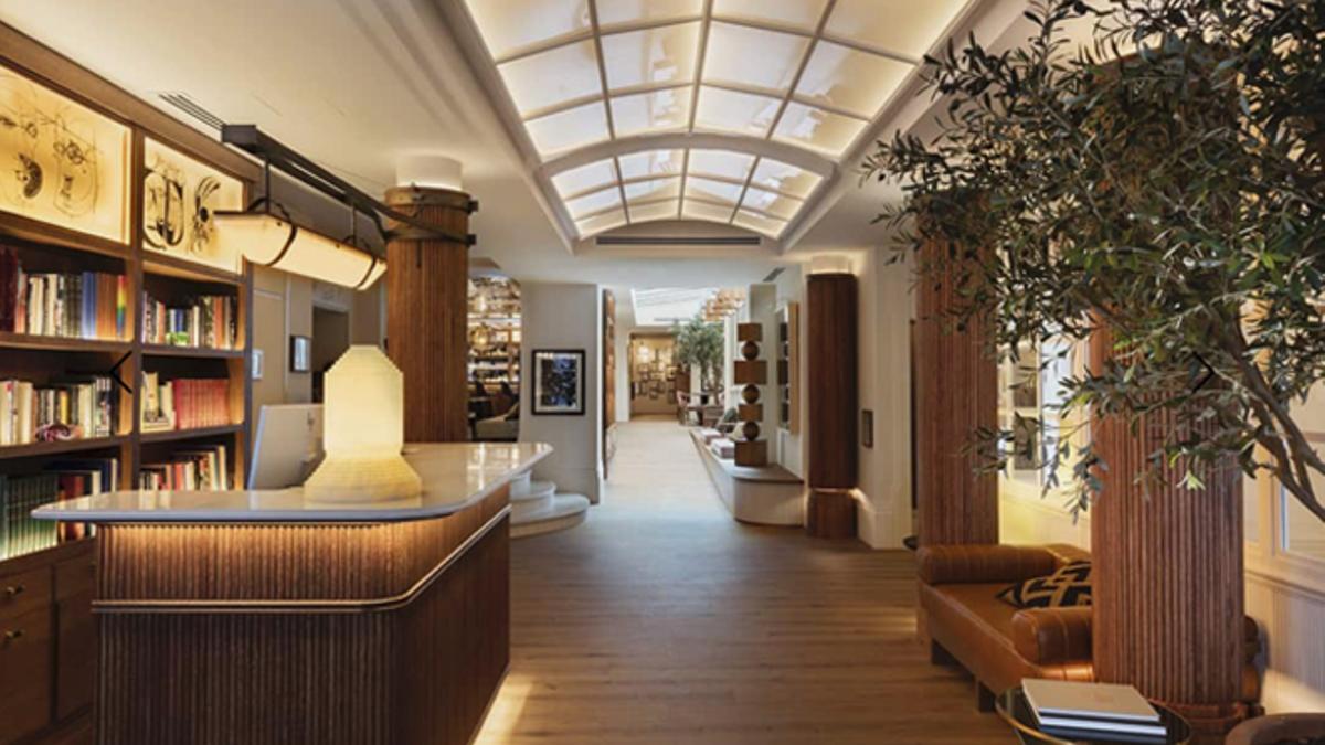 El Hotel Pulitzer Paris se distingue por su diseño sofisticado y contemporáneo