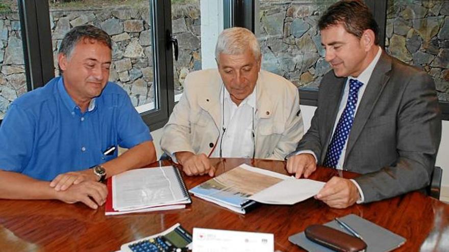Castellnou presenta el projecte del nou camp de futbol a la Diputació
