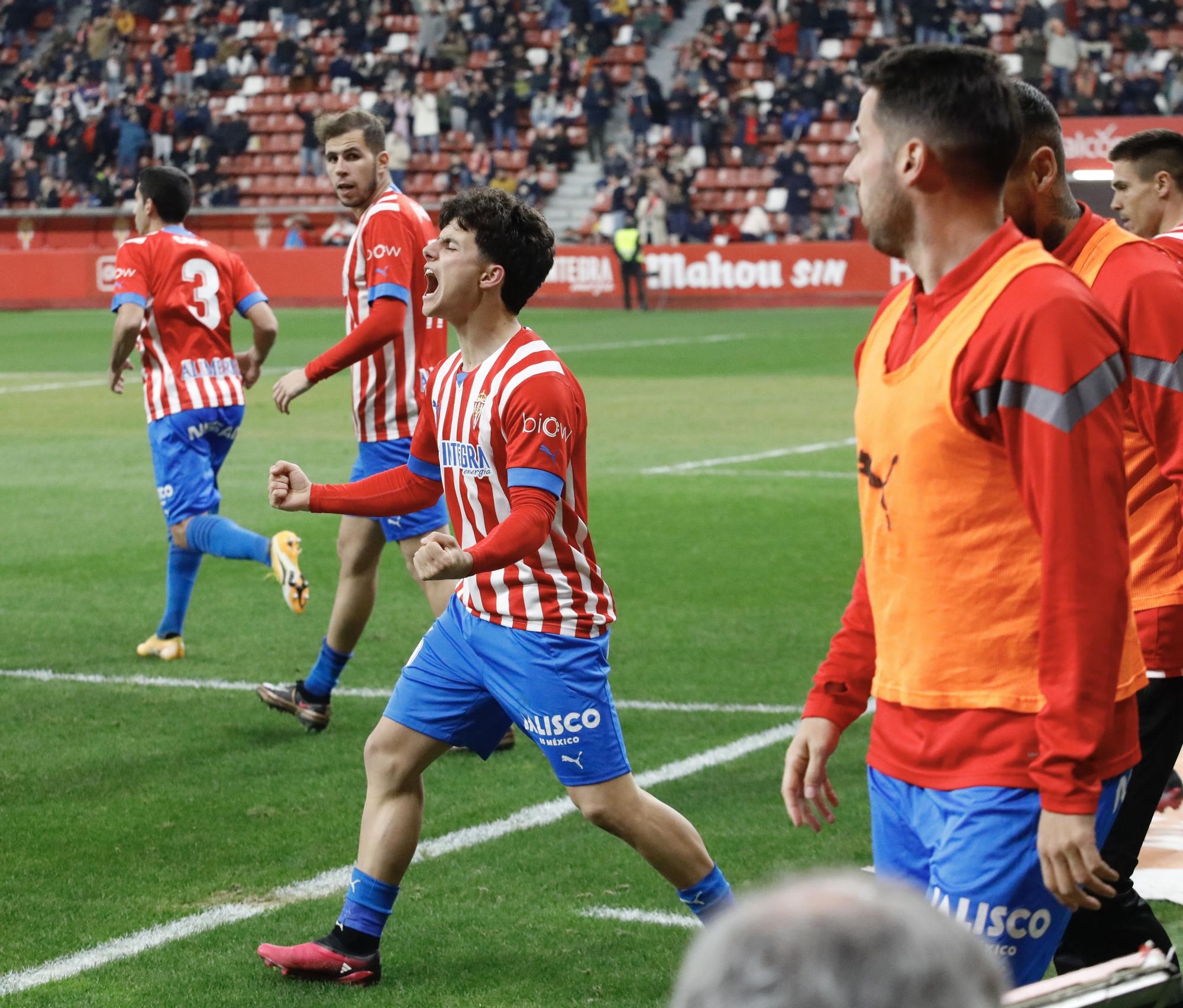 Así se vivió el encuentro entre el Sporting y el Tenerife