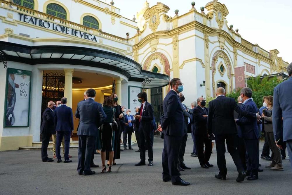 La Agrupación de Cofradías de Málaga presenta su centenario a los cofrades andaluces