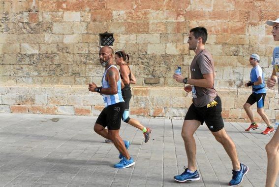 9.000 Läufer aus 49 Ländern gingen am Sonntag den 15.10. an den Start. In der Marathon Disziplin gingen die Deutschen leer aus.