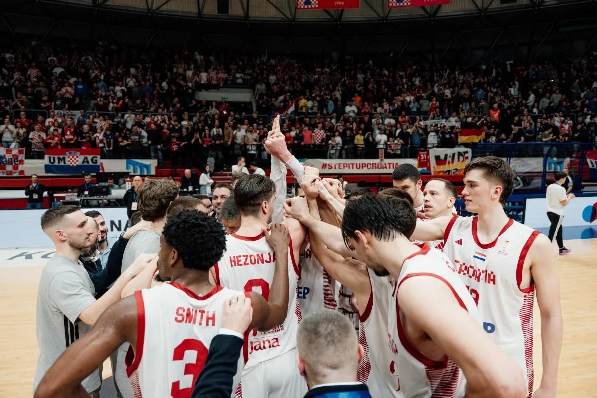 Croacia celebró la victoria que les permite liderar el Grupo E