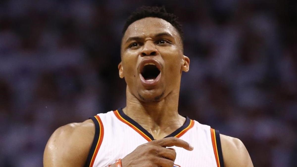 Westbrook guió a los Thunder a la victoria