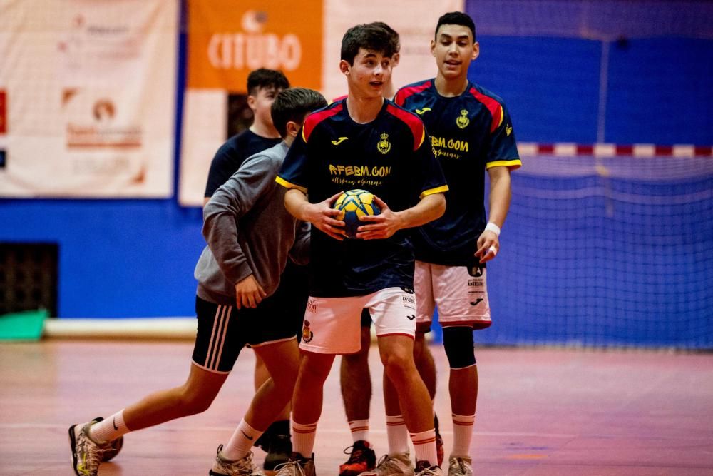 El primer equipo del Hàndbol Club Eivissa atraviesa un buen momento