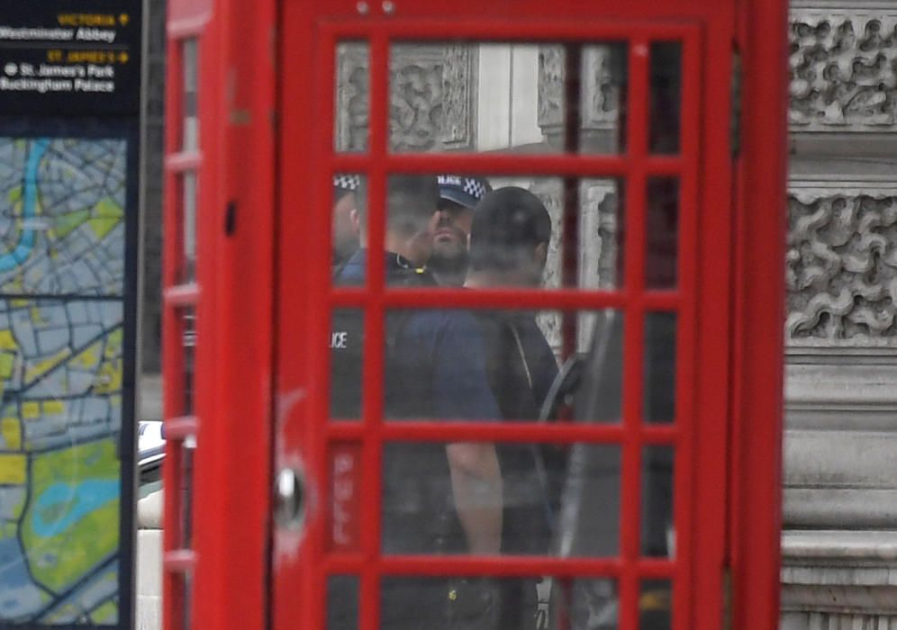 Un detenido en Londres que portaba dos cuchillos junto a Downing Street