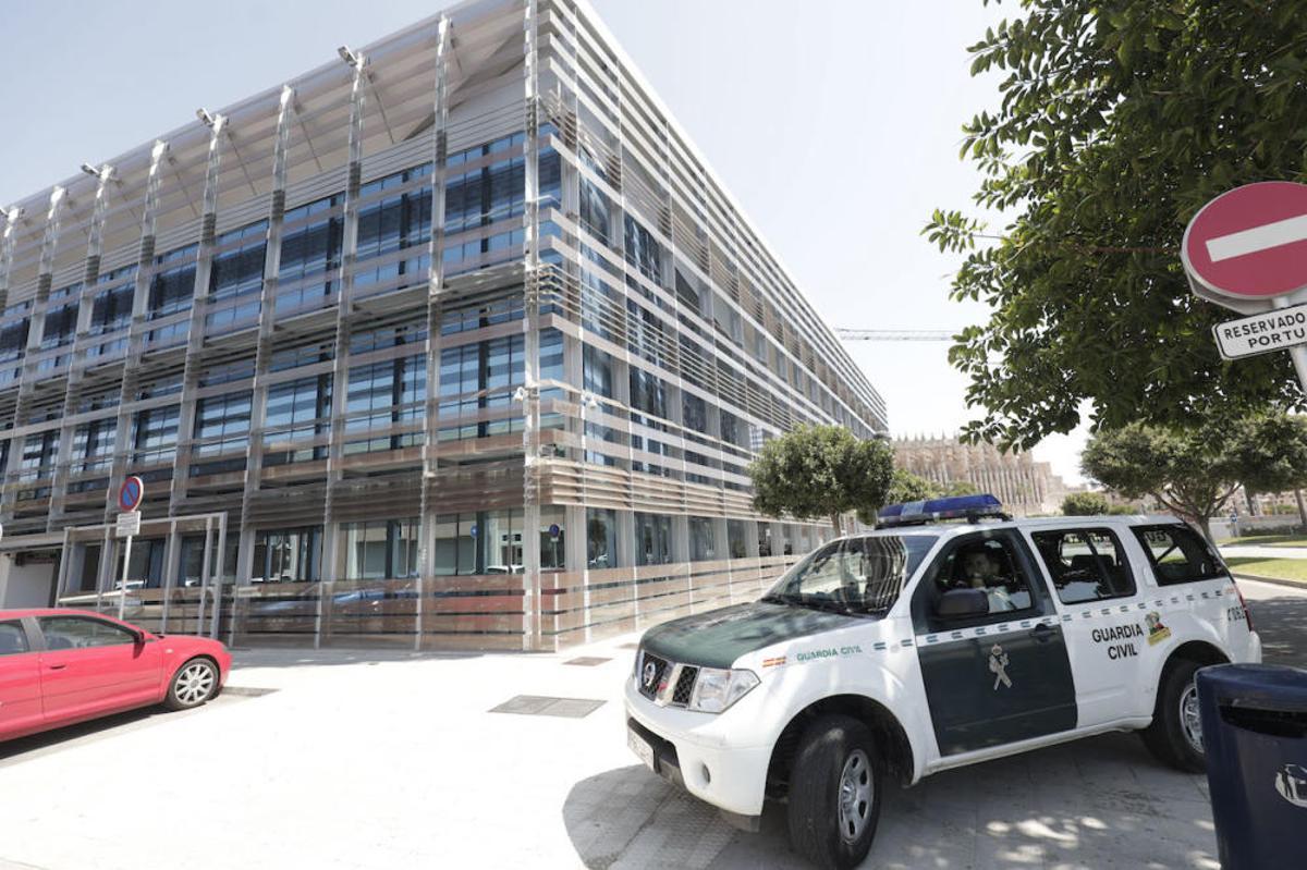 Registros en la sede de la Autoridad Portuaria de Baleares.