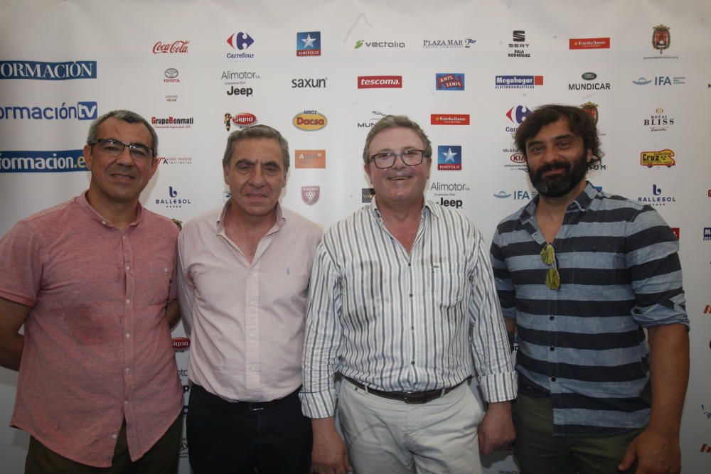 Políticos de diverso color visitan el tradicional racó junto a la plaza de los Luceros