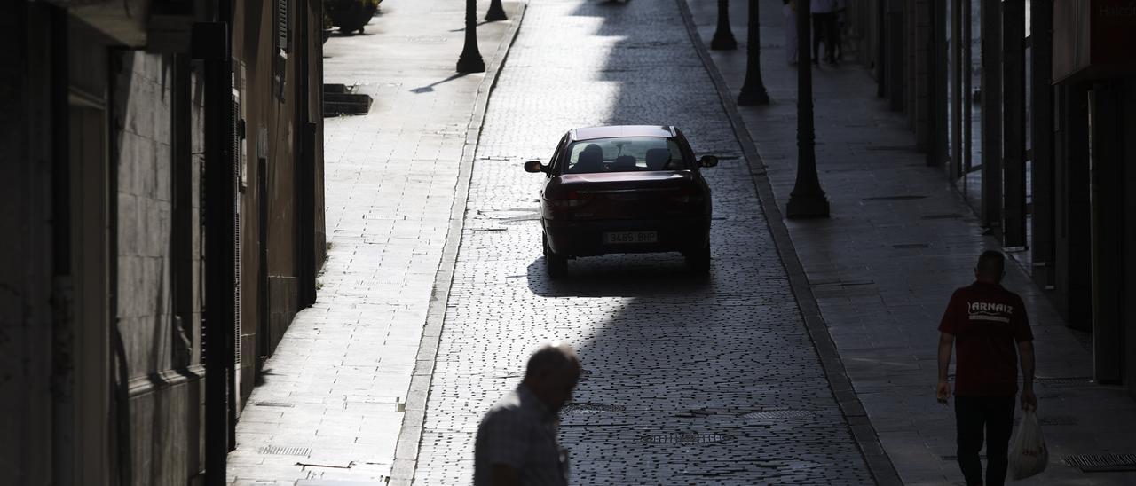 La calle de Cabruñana desde La Cámara.