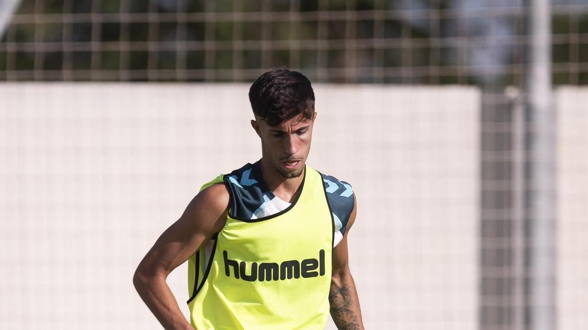Larrubia, durante el entrenamiento de este lunes en la Ciudad Deportiva.