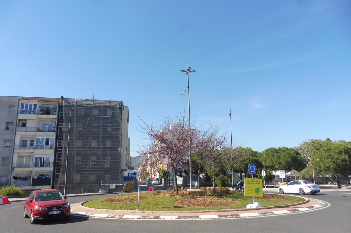 Vista de la rotonda desde el puente del Raval.
