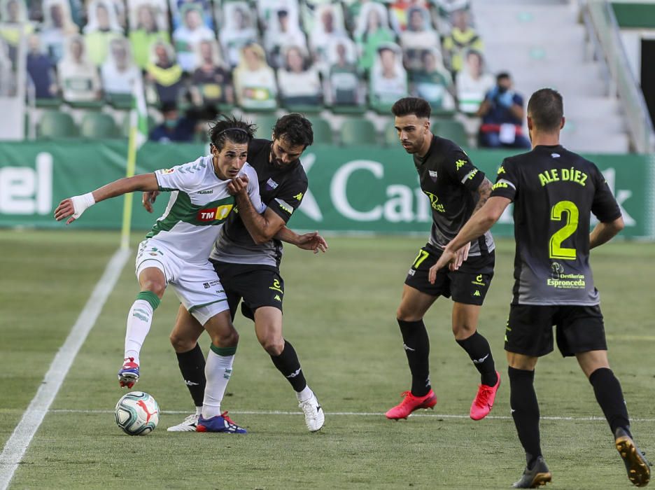 Los franjiverdes no pasan del empate frente a un Extremadura que fue mejor en muchos momentos del partido.