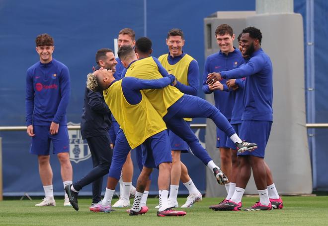 Último entrenamiento del FC Barcelona antes del clásico ante el Real Madrid