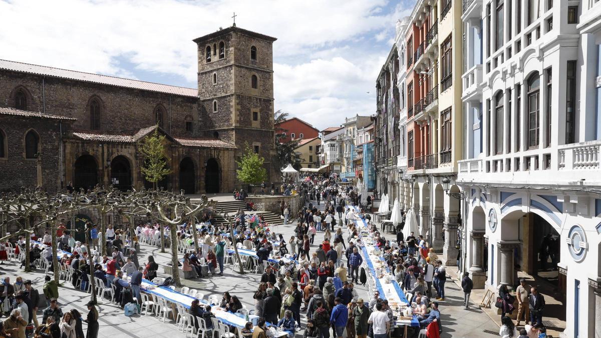 Ambiente en la Comida en la Calle, el año pasado.