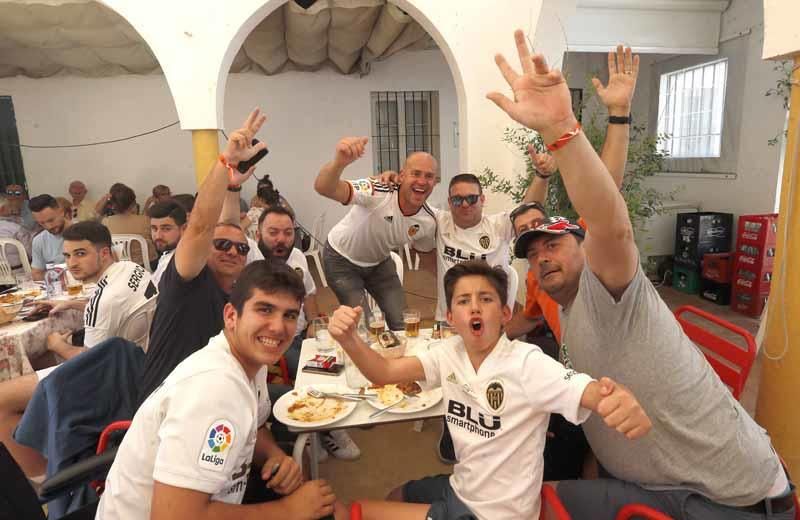 Fan zone del Valencia CF en Sevilla