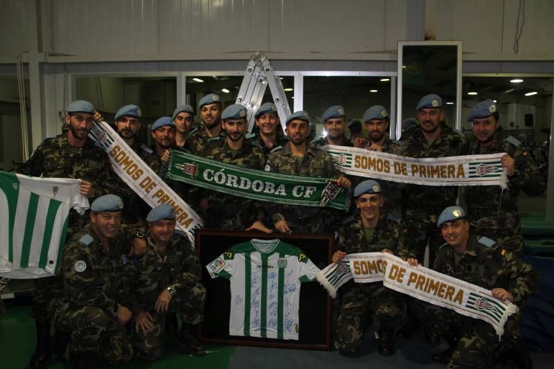 FOTOGALERÍA / La Brigada Guzmán el Bueno apoya al Córdoba desde Líbano