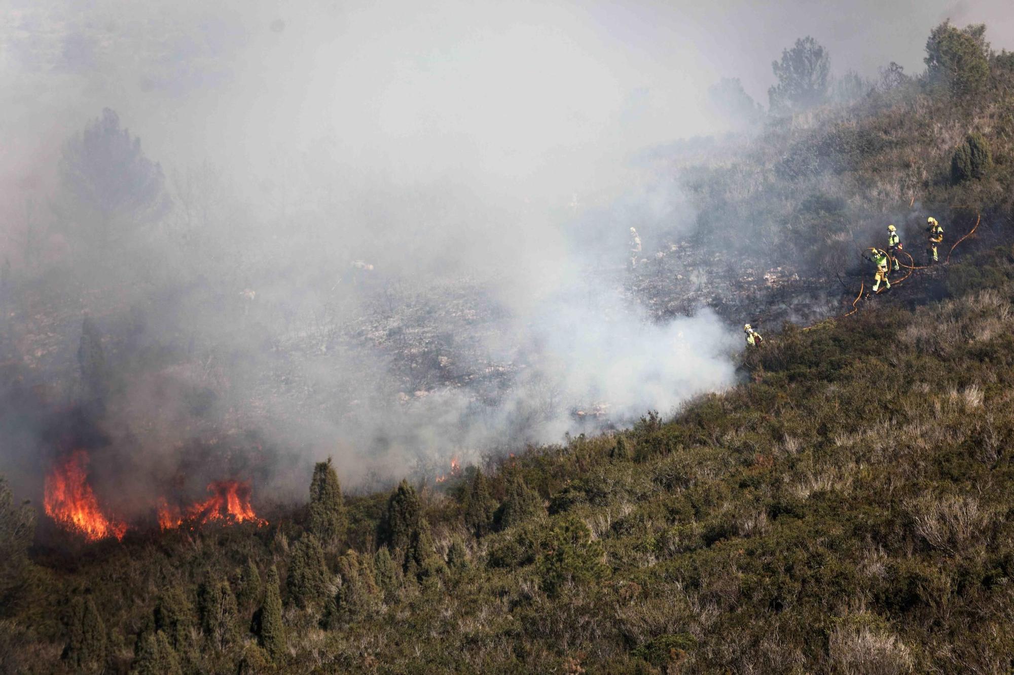 Galería de imágenes del incendio en Cabanes
