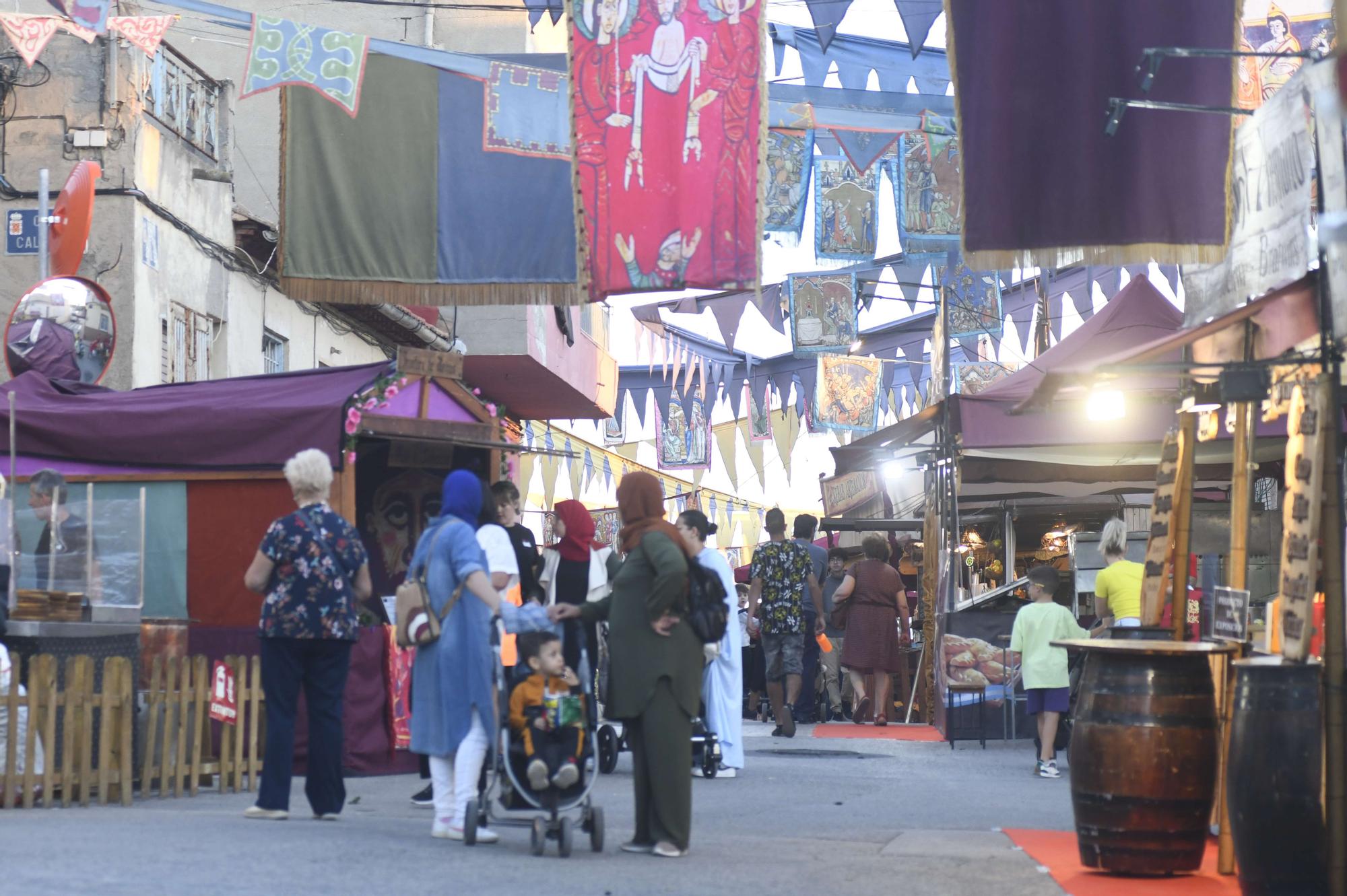 El mercadillo medieval de Guadalupe, en imágenes