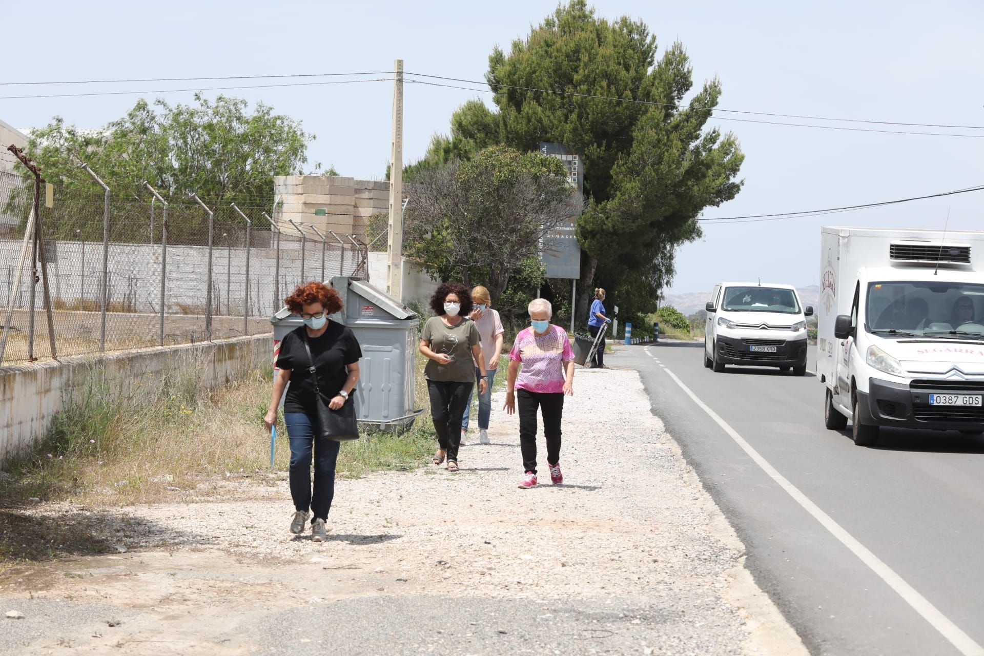 Peligro hasta para tirar la basura en El Altet