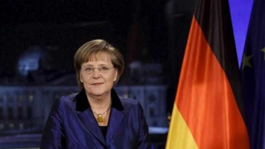 La canciller alemana, Angela Merkel, antes de grabar su discurso.