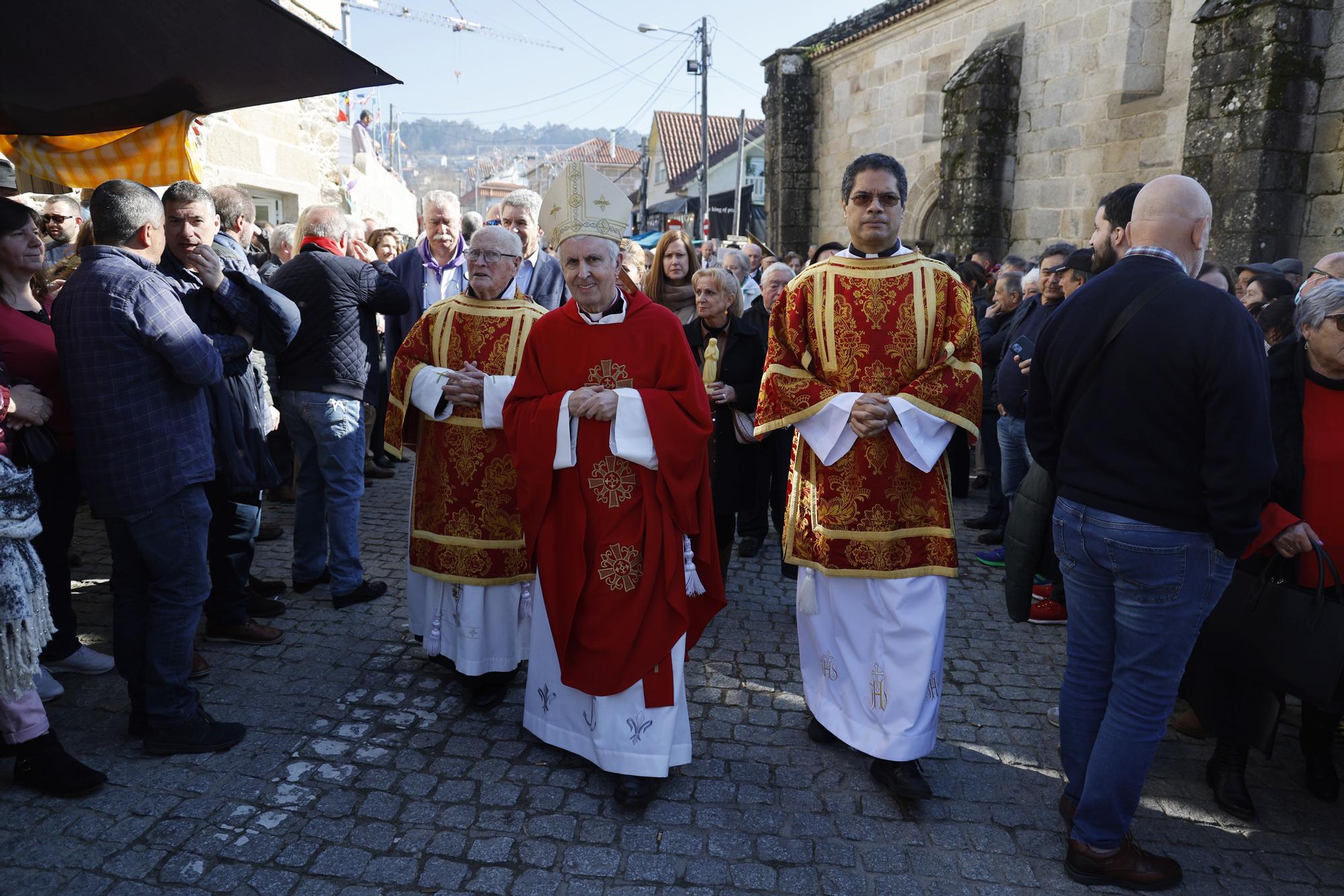 Gaitas, furanchos y furor religioso: San Blas triunfa en Bembrive