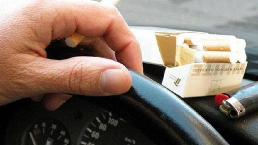 Prohibir fumar en el coche reduciría los incendios forestales
