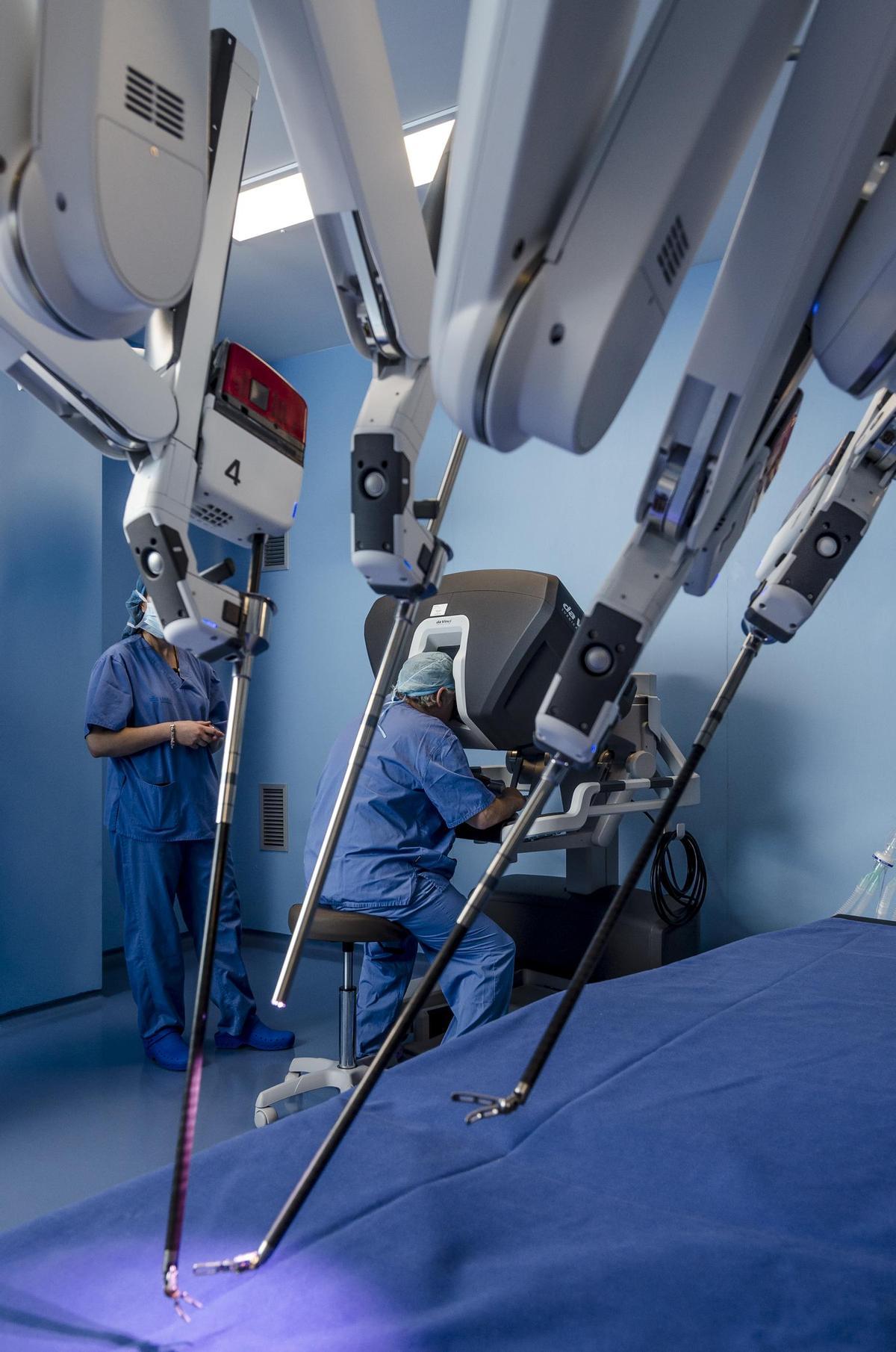 IMED es la entidad sanitaria privada donde operan el mayor número de profesionales acreditados para el manejo del robot Da Vinci.