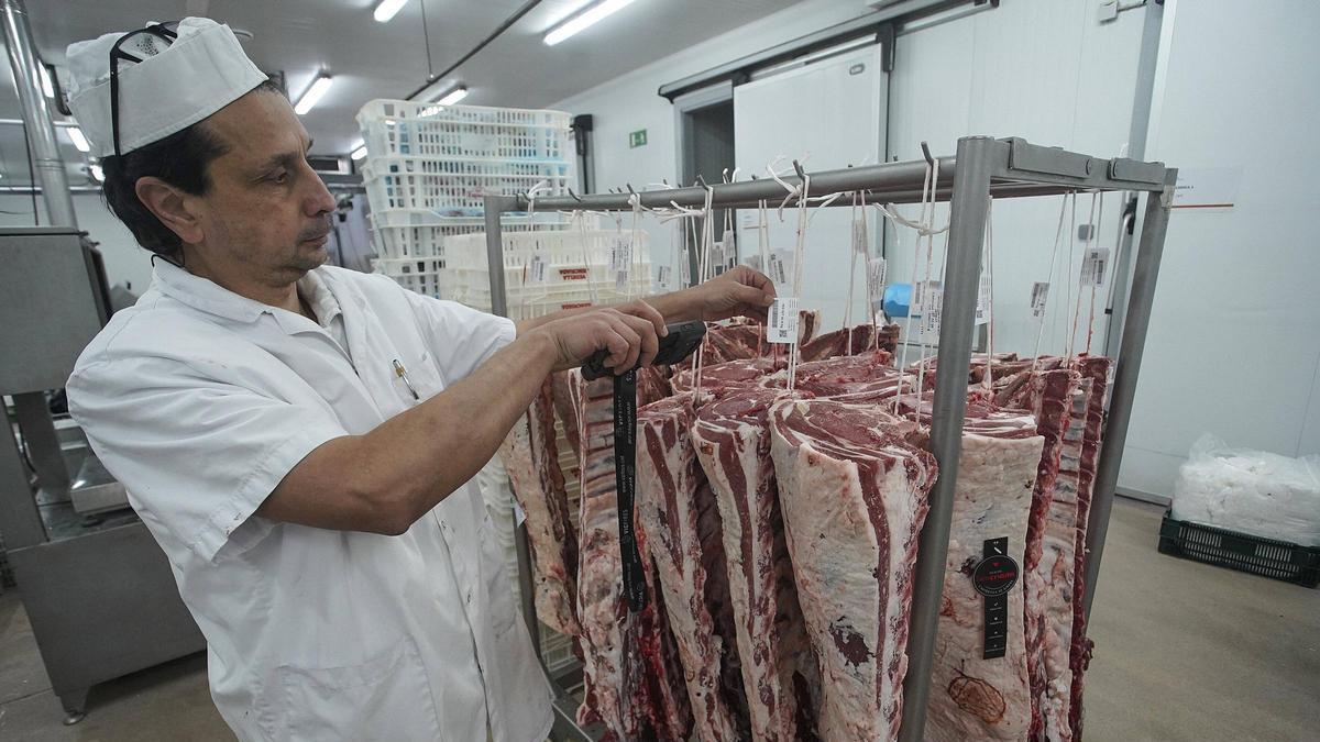 Vídeo | L'especejament de la vedella Bencriada