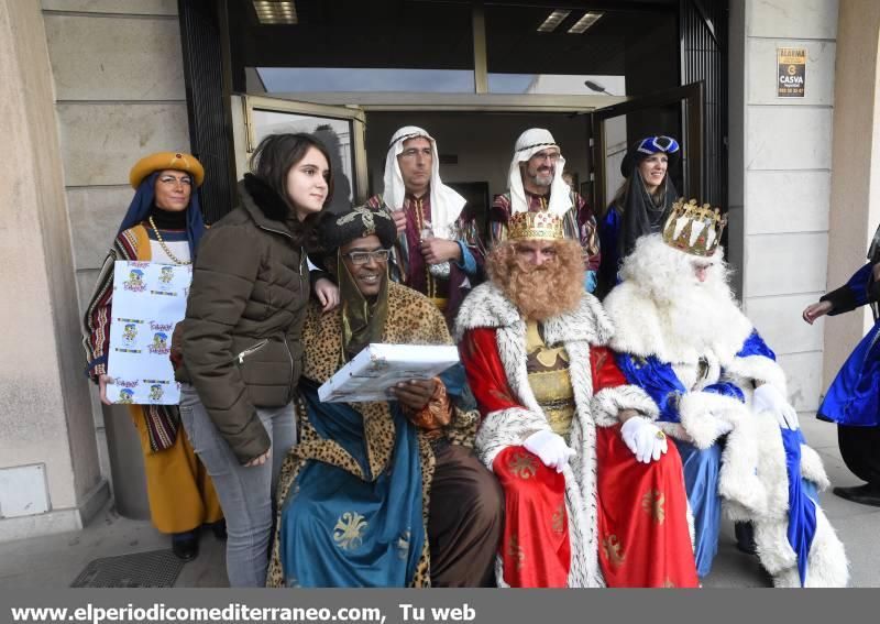 Los Reyes Magos repartieron regalos e ilusiones en Castellón