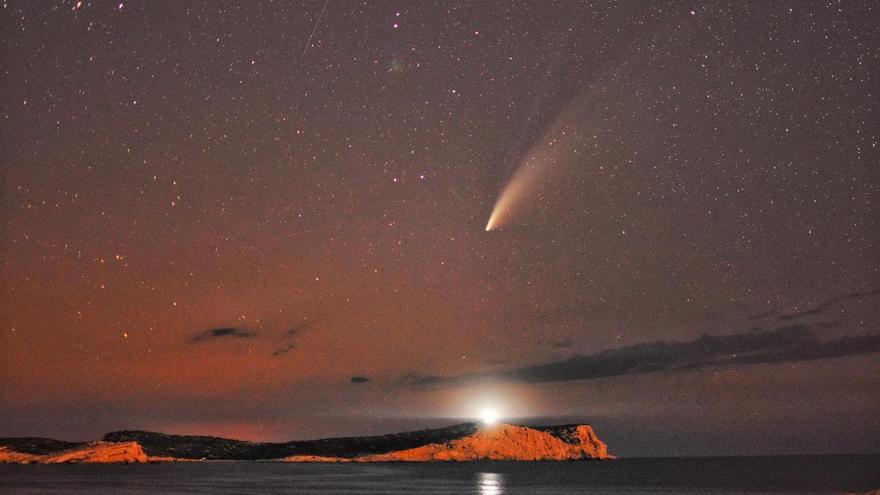 El cometa Neowise visita los cielos de Ibiza