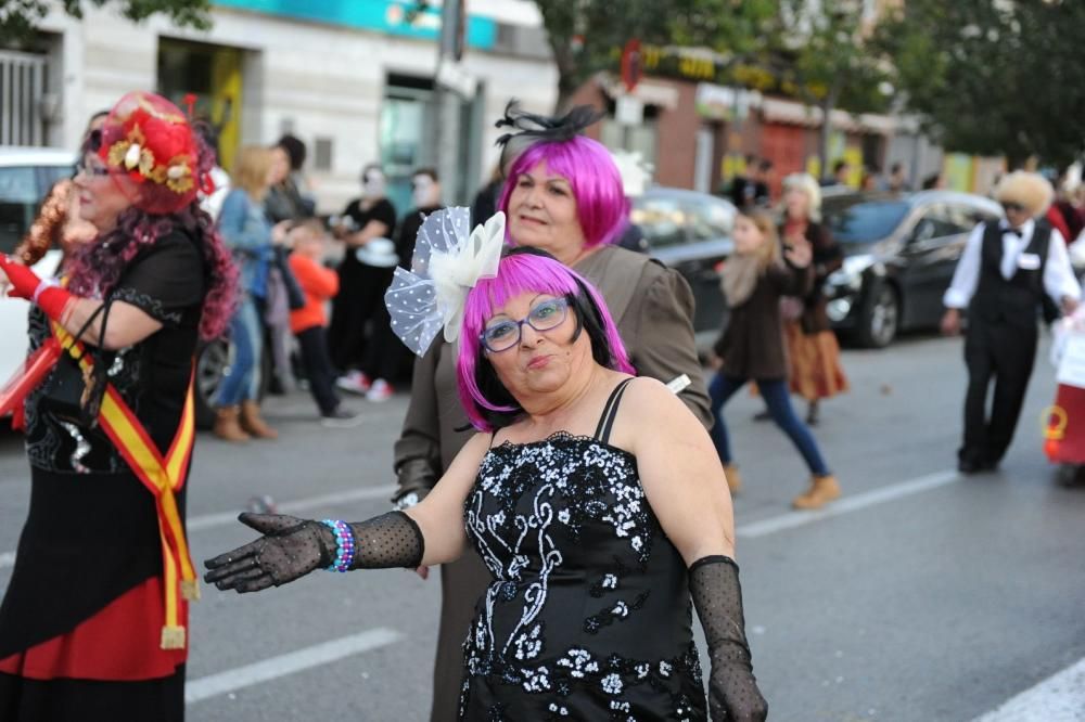 Vistabella saca su carnaval a las calles