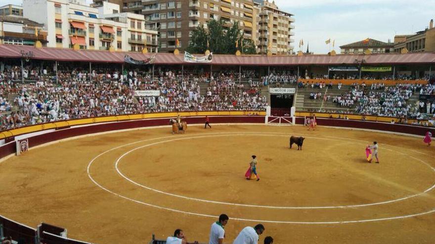 Denuncia a Albahaca y Plata por presunto fraude en la gestión de la plaza de toros de Huesca