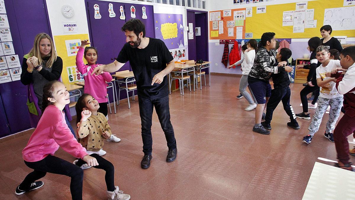 Una de les activitats d’A Tempo a l’escola de Font de la Pólvora, l’any 2019.  | MARC MARTÍ