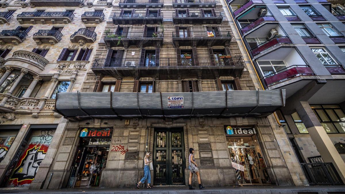 Número 534 de la Gran Vía, propiedad del Hospital Clínic, puesto en subasta