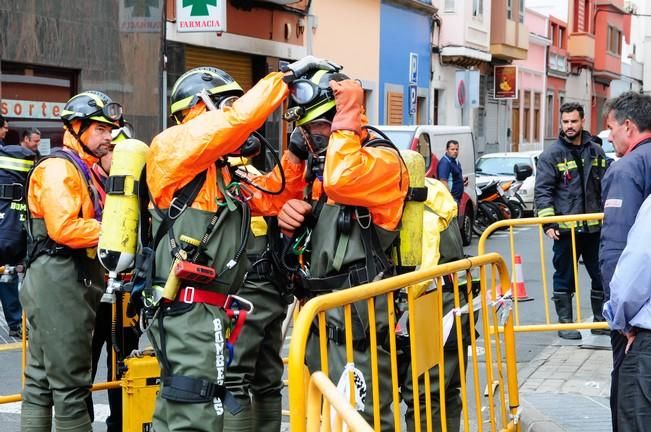 Efectivos de los Bomberos de Las Palmas de Gran ...