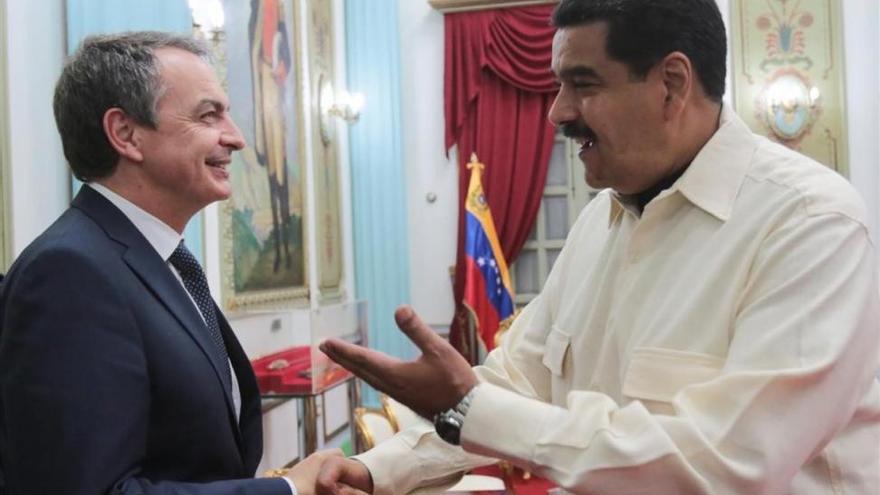 Zapatero trata de tender puentes entre Maduro y la oposición