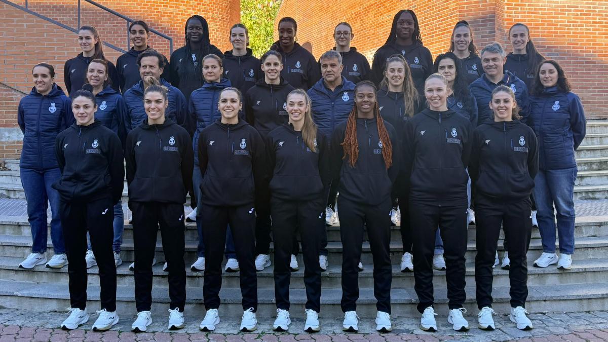 Ambros Martín, seleccionador de las Guerreras de balonmano antes del Mundial