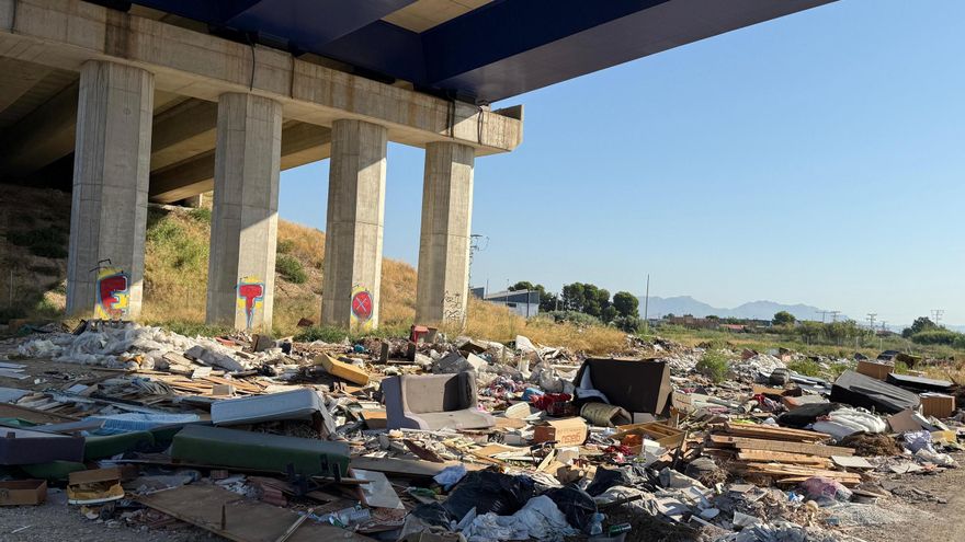 El vertedero de Beniaján sigue empeorando tras nueve meses de inacción