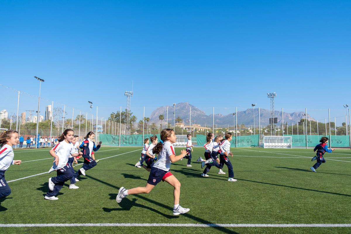 El colegio está ubicado en un lugar privilegiado de Benidorm.