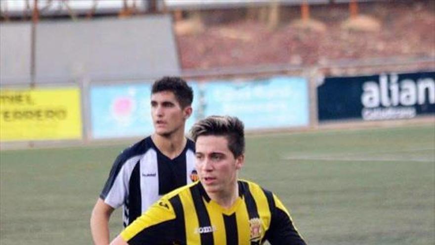 Pau Navarro potencia el ataque del Castellón B