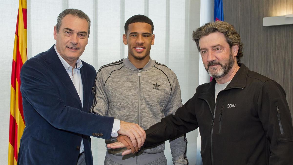 Presentación de Marcus McGuane con el FC Barcelona