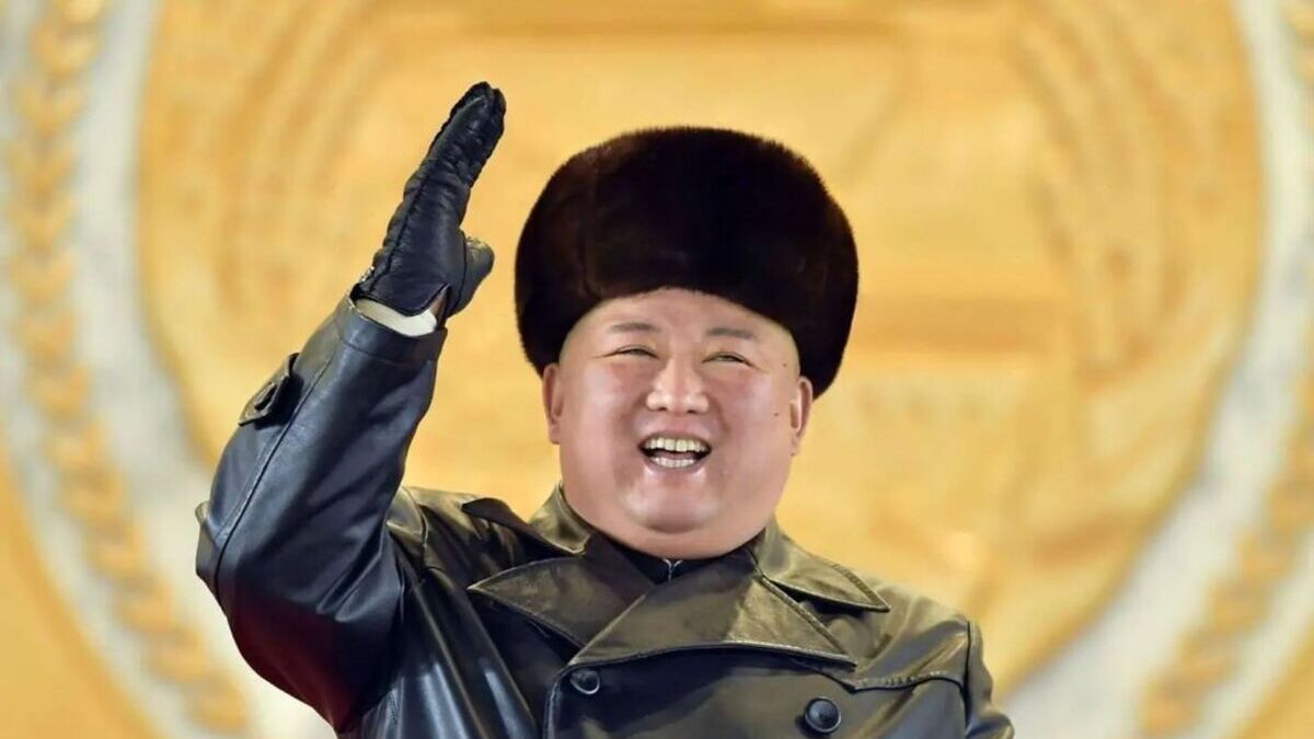 Kim Jong Un saca pecho sobre su armamento y vuelve a desafiar a los EE. UU.