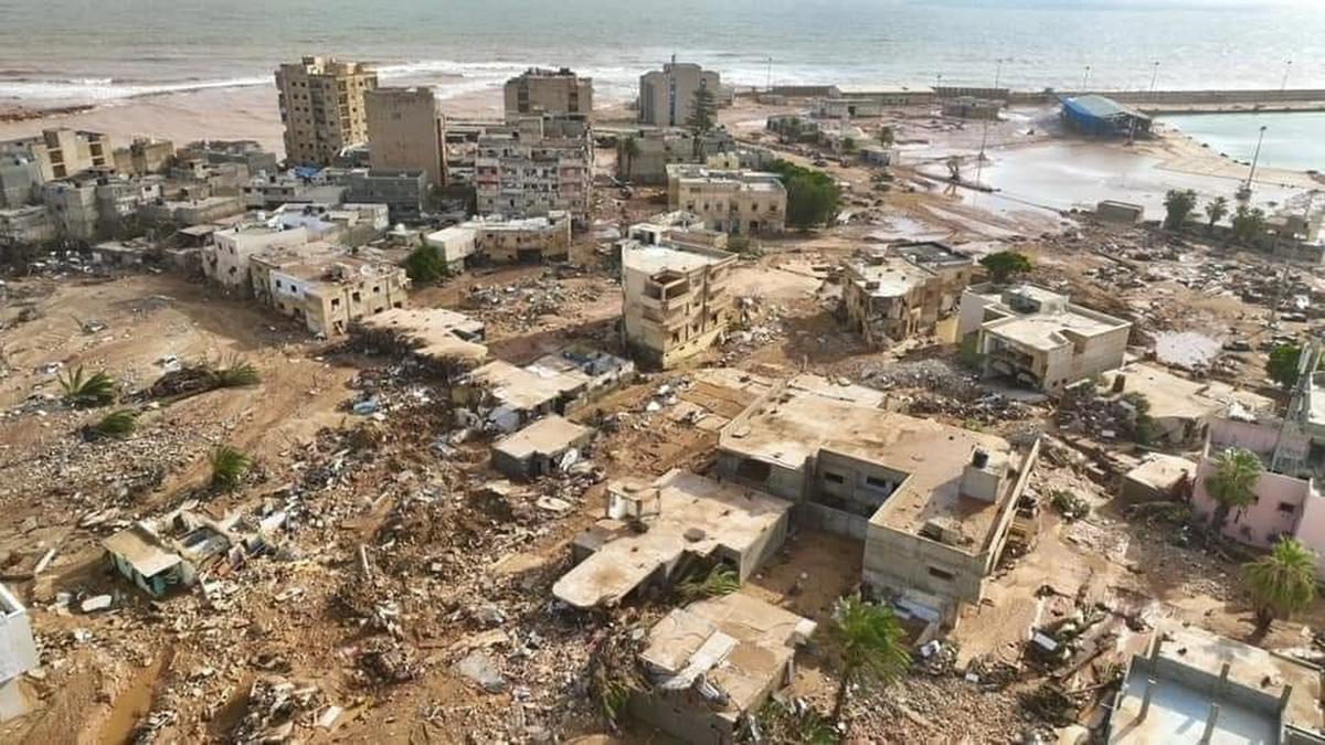 Vista aérea de la ciudad de Derna (Libia), devastada tras el paso del ciclón Daniel.
