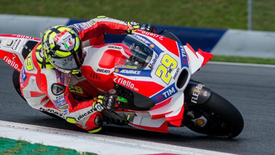 Iannone confirma la hegemonía de Ducati en Austria.